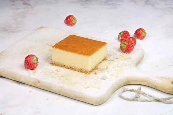 Tort Proaspăt Cheesecake Obisnuit Aproximativ 0,5kg Wojcik